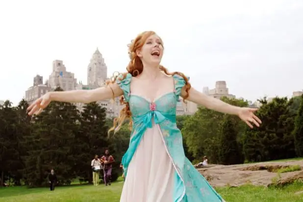 Amy Adams singing in Central Park for Enchanted, not Woods.